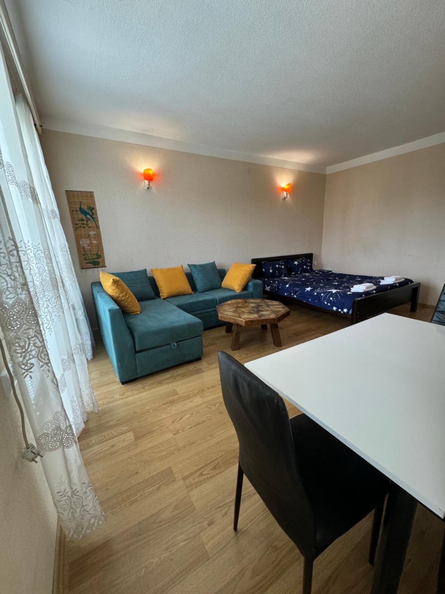 Cozy Apartment With Balcony Τυφλίδα Εξωτερικό φωτογραφία